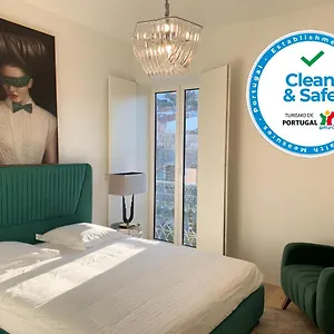 New!! Luxury Avenida Da Liberdade Flat- With Rooftop And Pool Lisbon